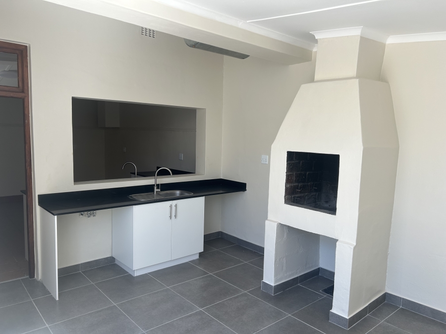 4 Bedroom Property for Sale in Paarl Central Western Cape